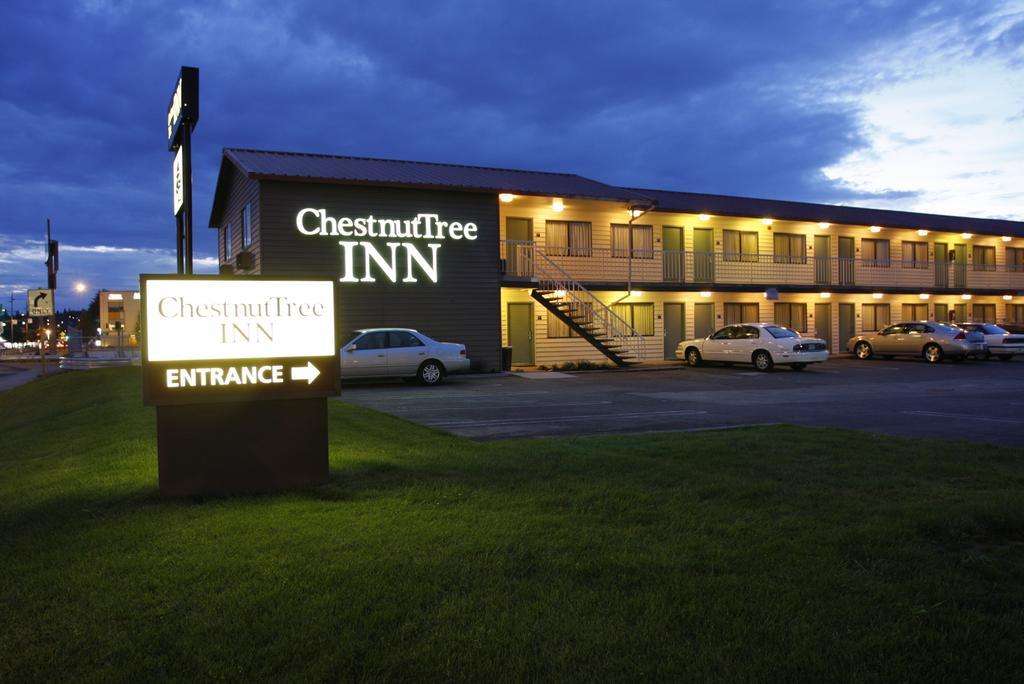 Chestnut Tree Mall 205