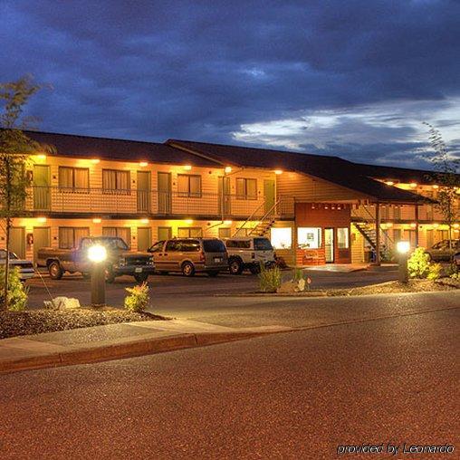 Chestnut Tree Mall 205 Portland