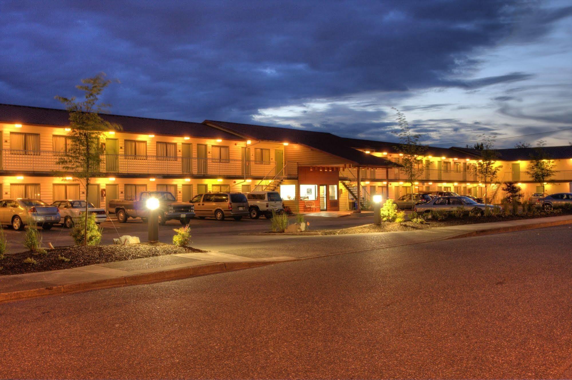 Motel Chestnut Tree Mall 205 Portland
